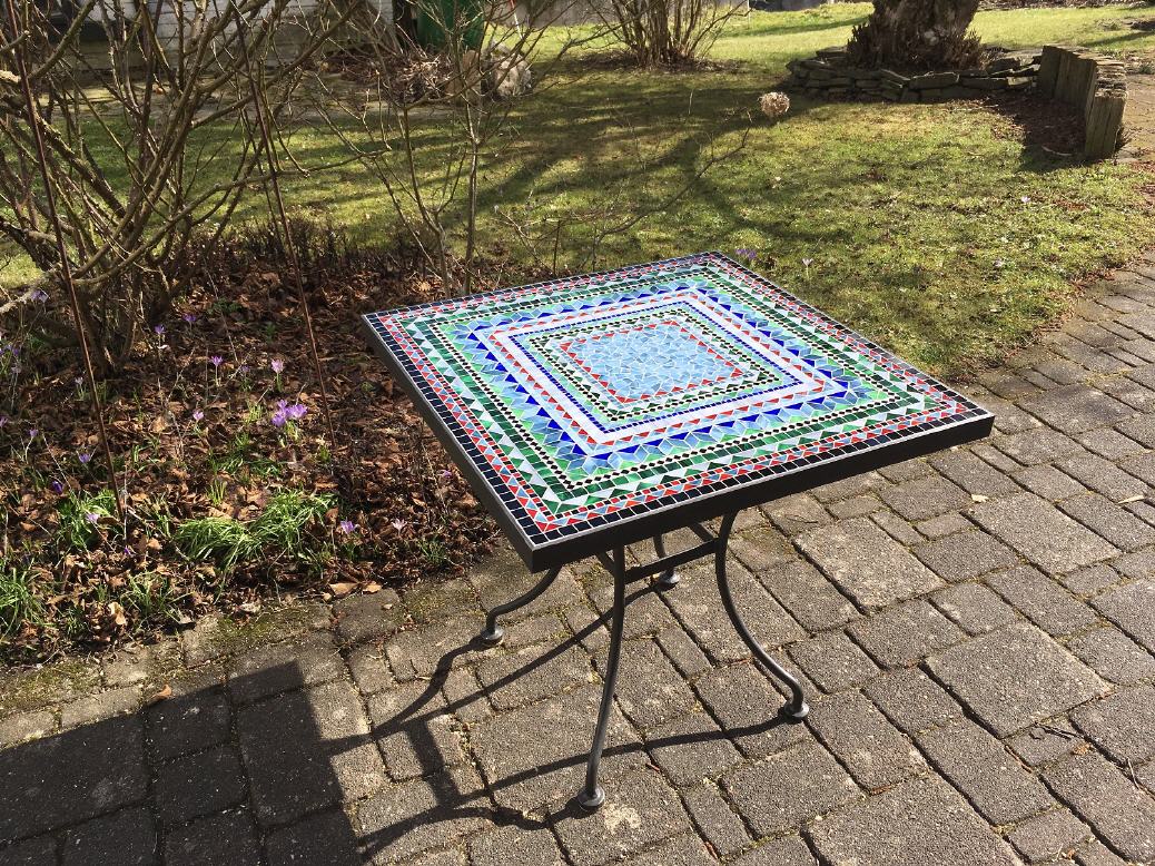 Quadratischer Tisch 80 x 80 cm